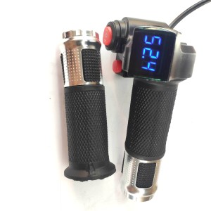 Ручка газа с вольтметром, тумблером и кнопкой для электросамокатов (кабель 2 метра)